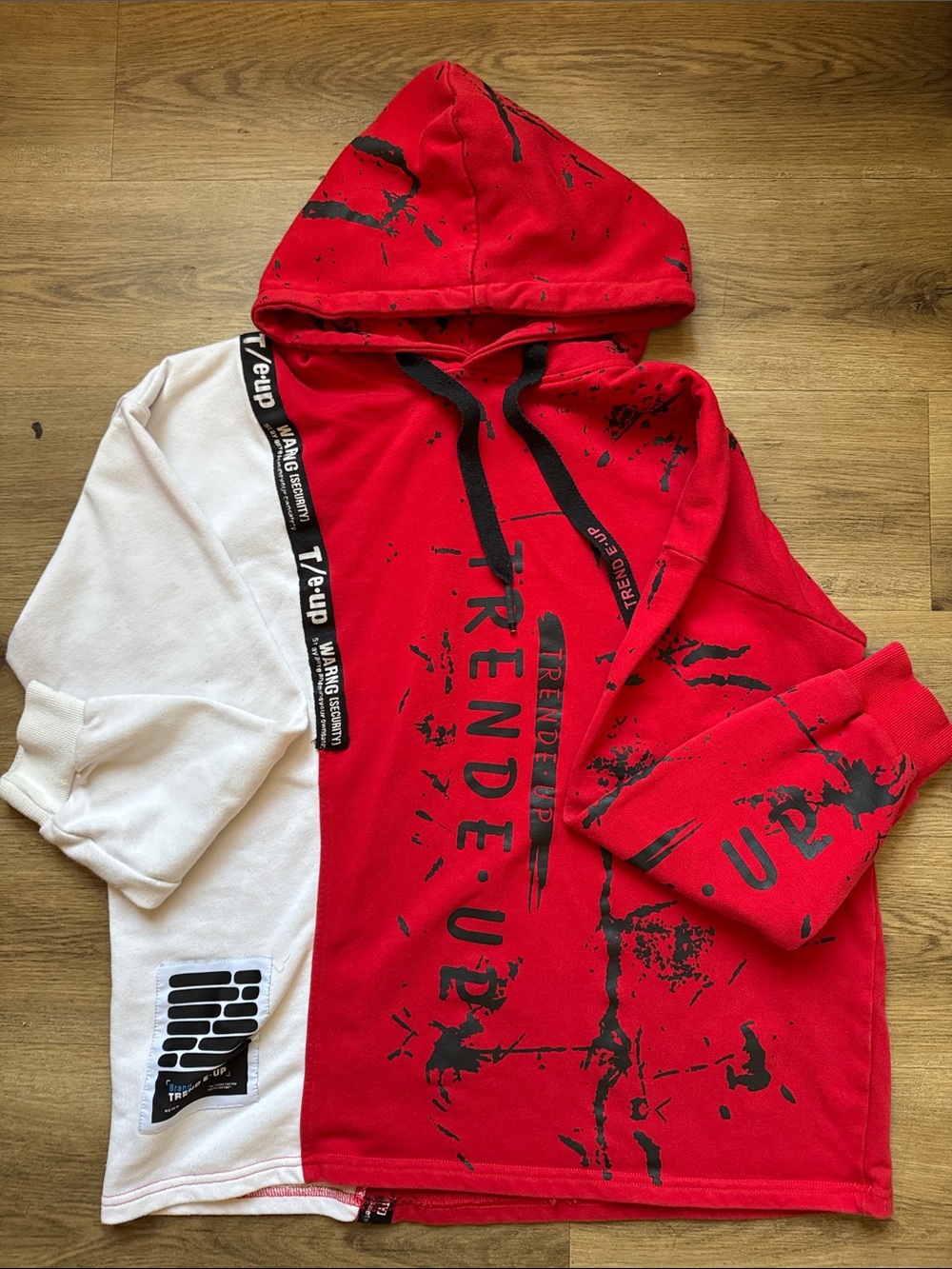 TREND.E UP Red and White Graphic Men's Hoodie